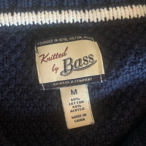 Beautiful Navy Blue Reindeer Cardigan/Sweater from Bass - Picture 3 of 4